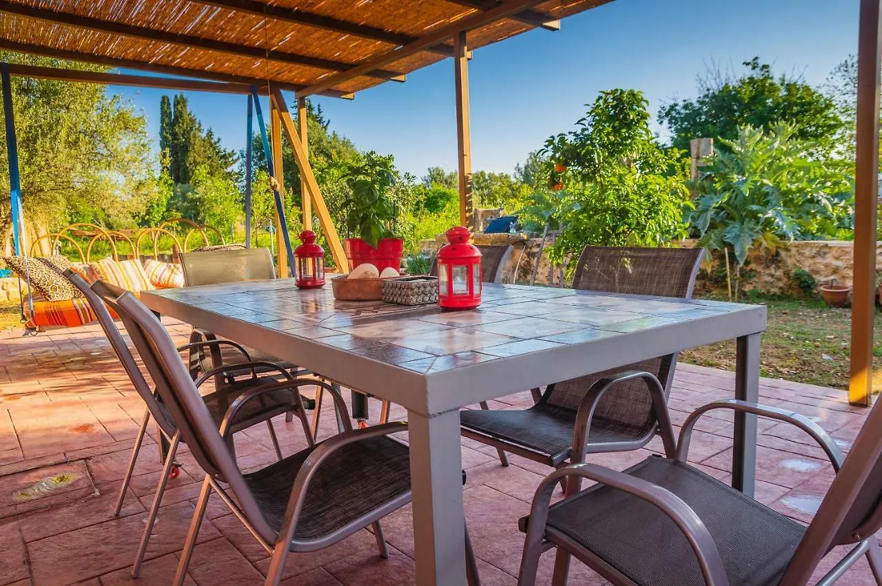 Casa Rossa Villa Pesádha Yunanistan
